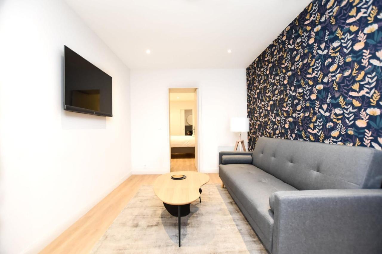 Chic Apartment - 2Br-6P - Gare Du Nord Parijs Buitenkant foto