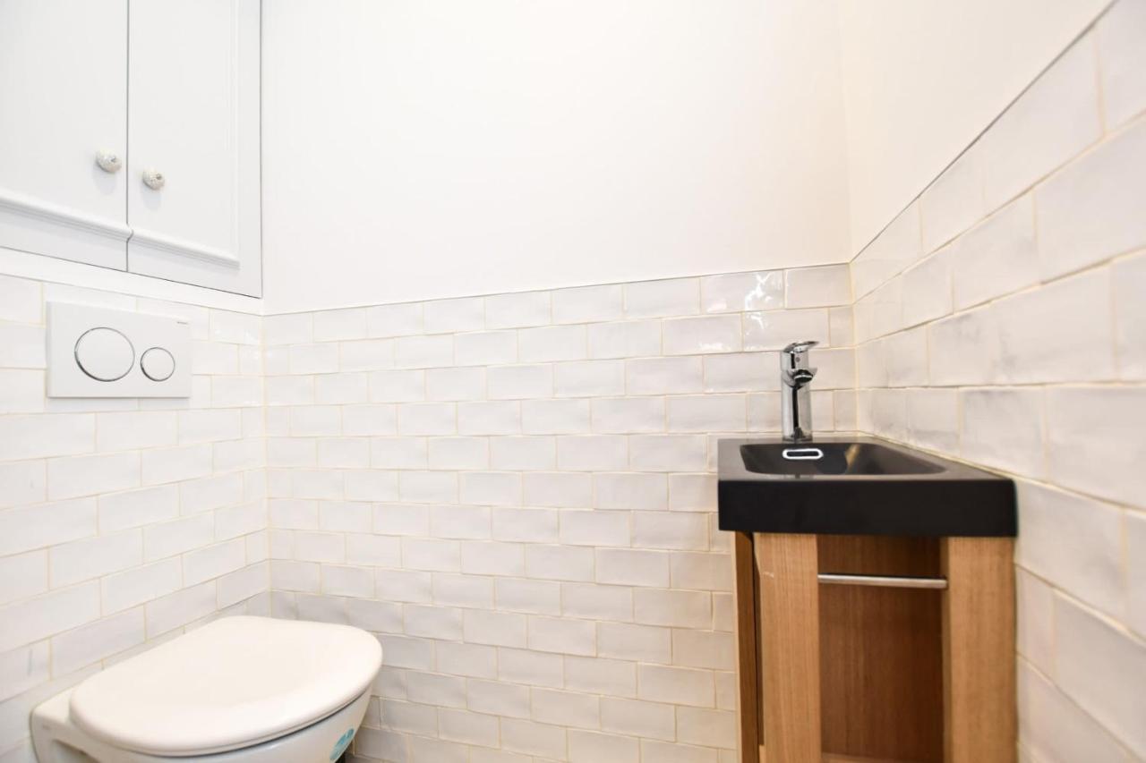 Chic Apartment - 2Br-6P - Gare Du Nord Parijs Buitenkant foto