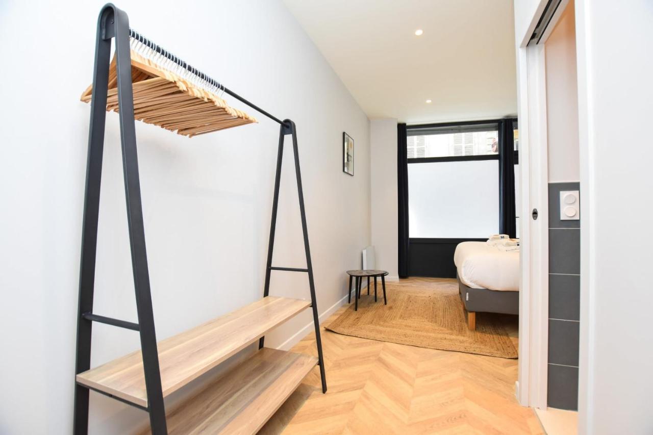 Chic Apartment - 2Br-6P - Gare Du Nord Parijs Buitenkant foto